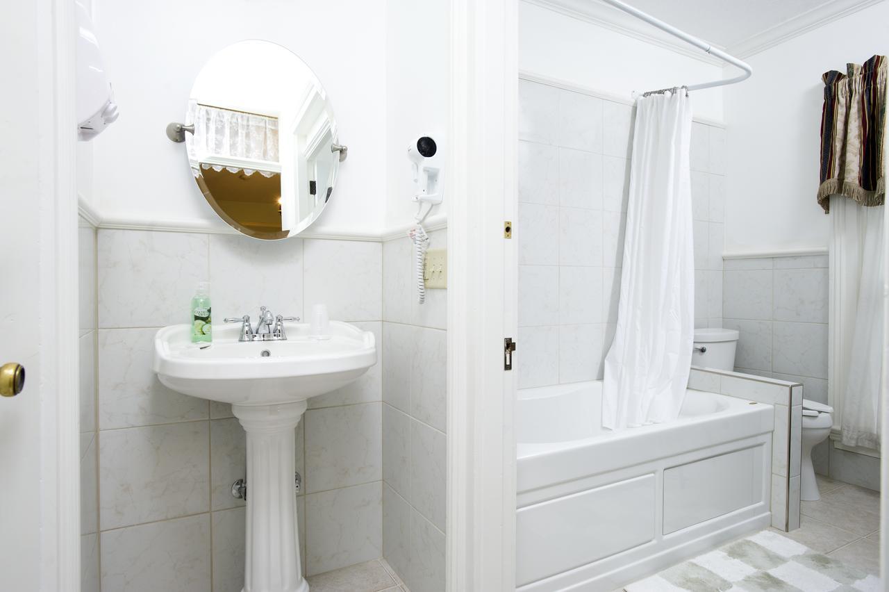Historic Sion Bass Guest House Φορτ Γουέιν Εξωτερικό φωτογραφία